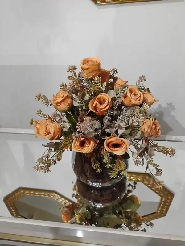 Arranjo de flores laranjas